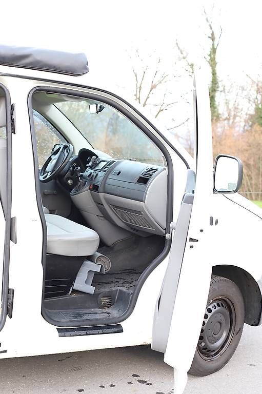 VW Veicoli da campeggio: VW T5 2.5 TDI Camper – Usato da Luzern venduto da jan_j96p 4