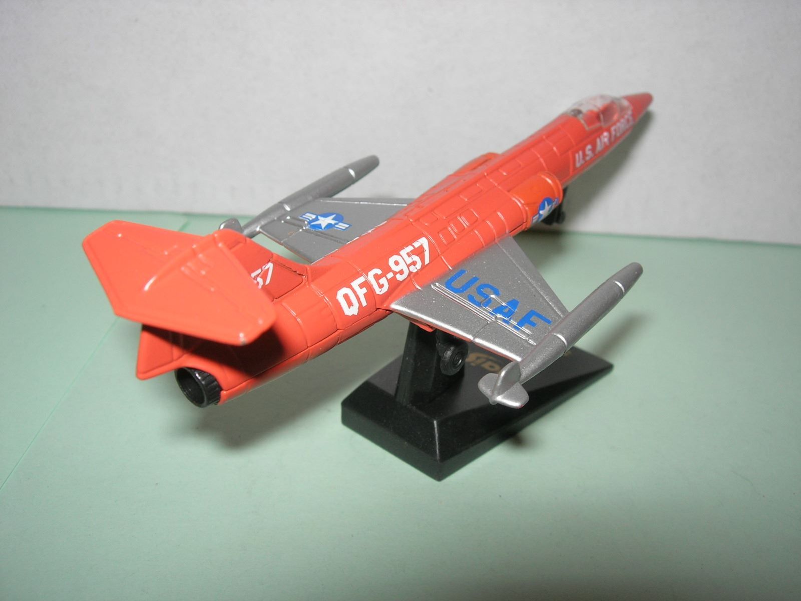Maisto Kit di modellismo & Modellini statici: F104 Starfiger ° Maisto 1:87 – Nuovo e nell'imballaggio originale da Hornussen venduto da Amw 2