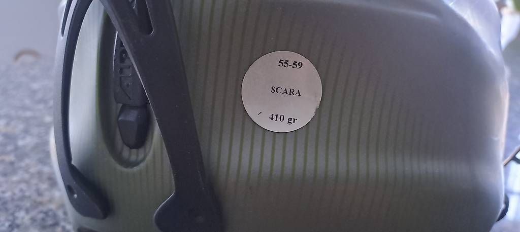 Caschi: Vendo casco da sci a 50 chf – Usato da faido venduto da adfv 2