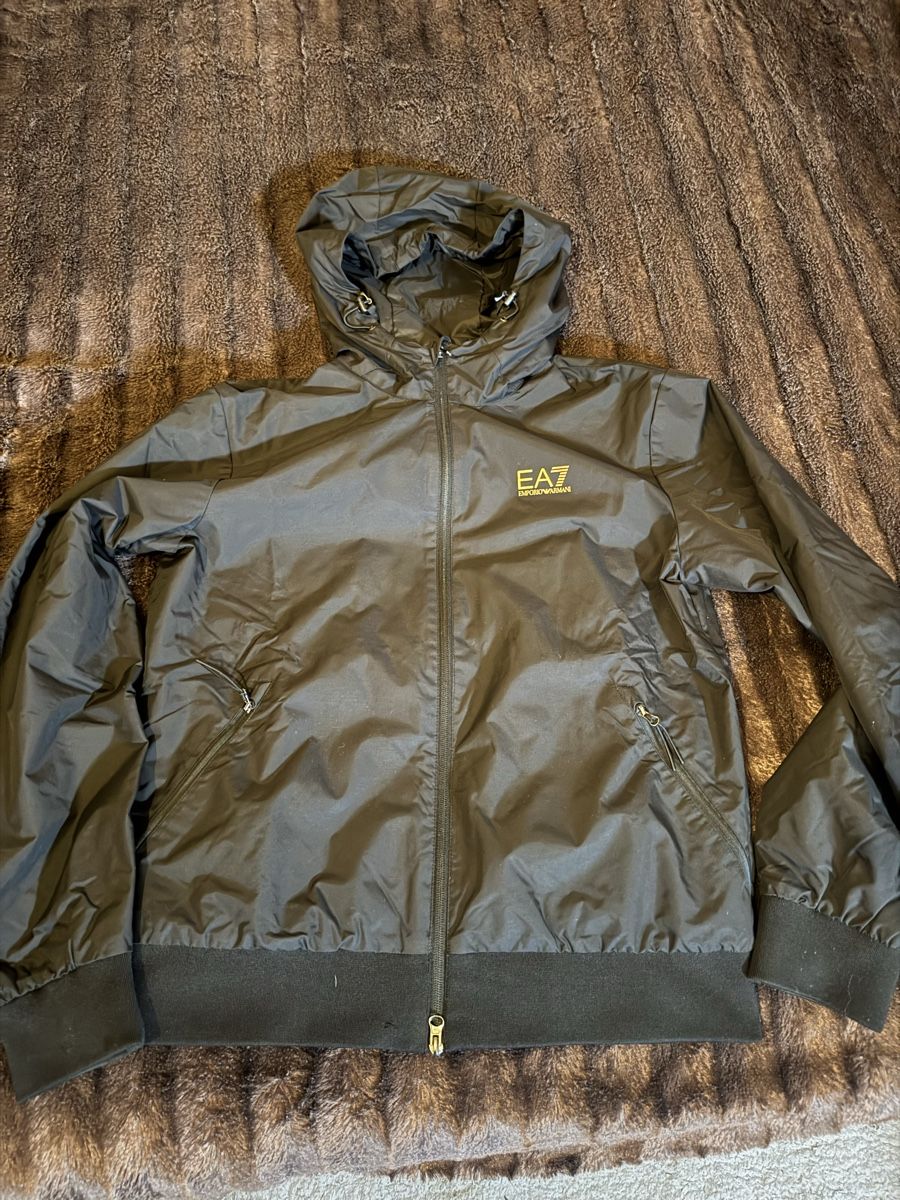 Armani Giacche: Veste armani  – Nuovo (secondo la descrizione) da Cressier FR venduto da per_95ld 2