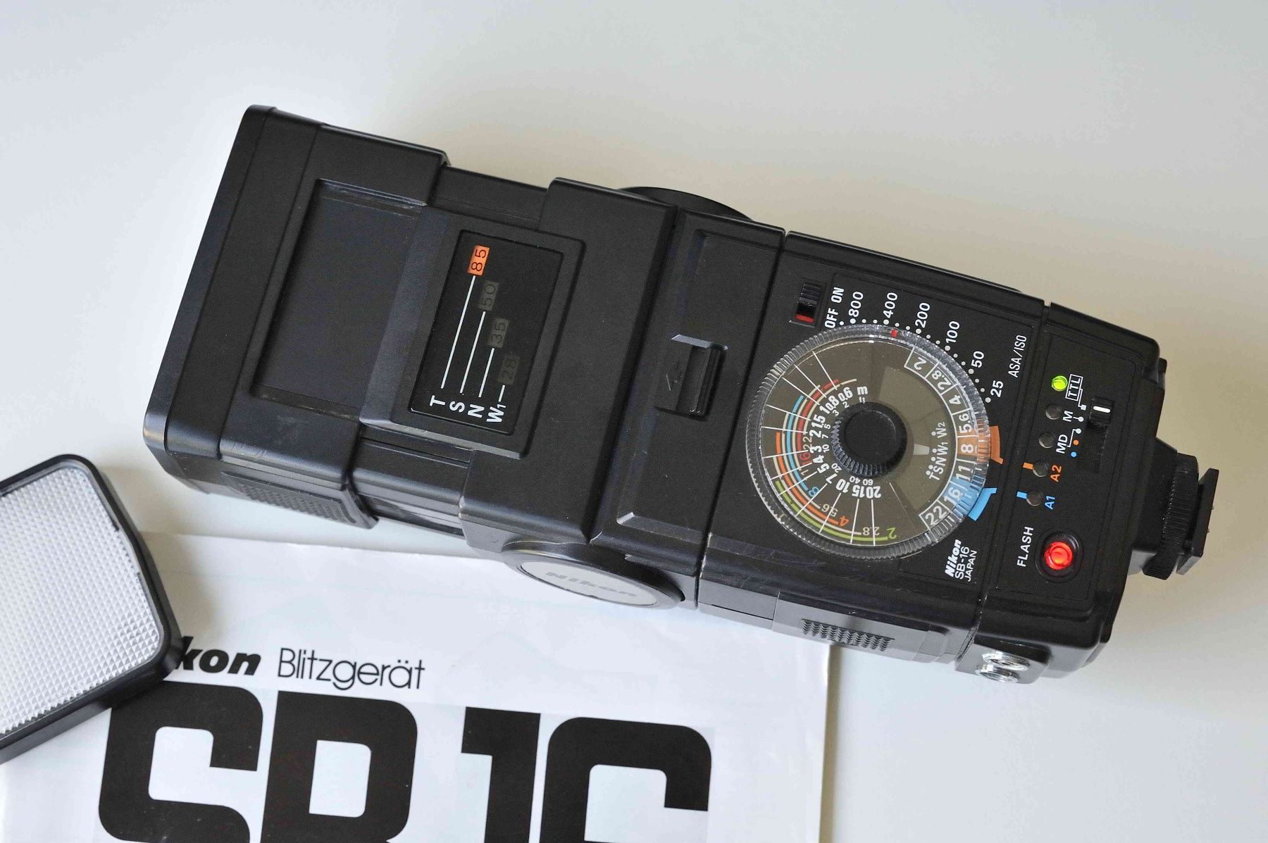 Nikon Flash: Nikon SB-16 Blitz (inkl. Weitwinkel Diffusor) – Usato da Schwerzenbach venduto da floridan 4