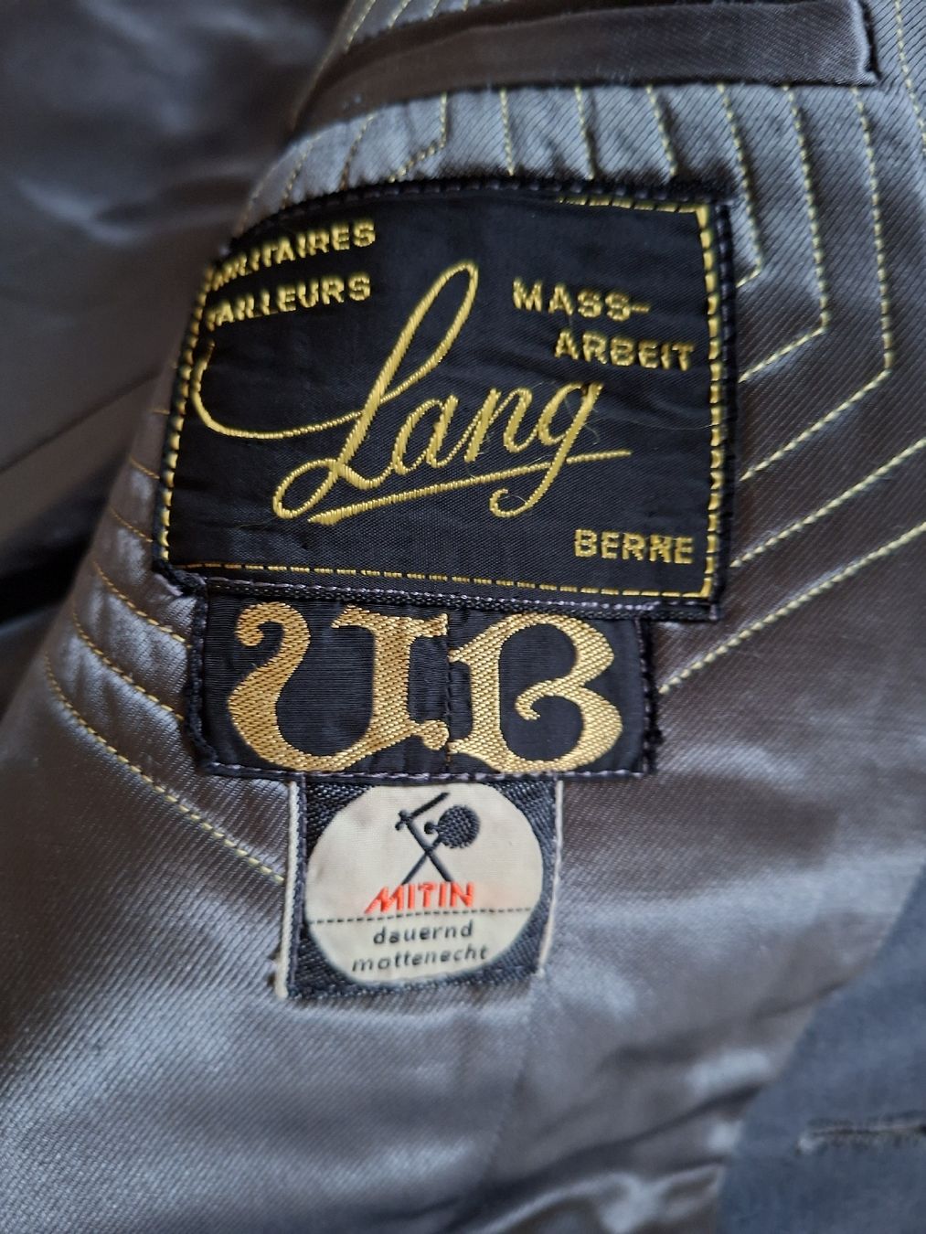 Schweizer Armee Uniformi: Schweizer Armee Militär Uniform mit Mutz  – Usato da Schwanden Sigrisw venduto da cadieux71 3