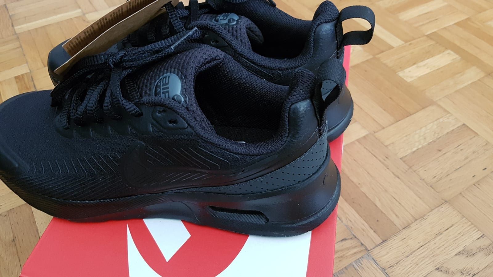 Nike Scarpe da uomo: Nike Air Max NUAXIS GR.40 – Nuovo e nell'imballaggio originale da Zürich venduto da ata_c8nh 3