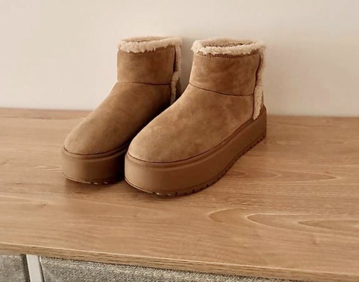 Bershka Chaussures femmes: Boots BERSHKA – D'occasion à Dietikon par turicum_77