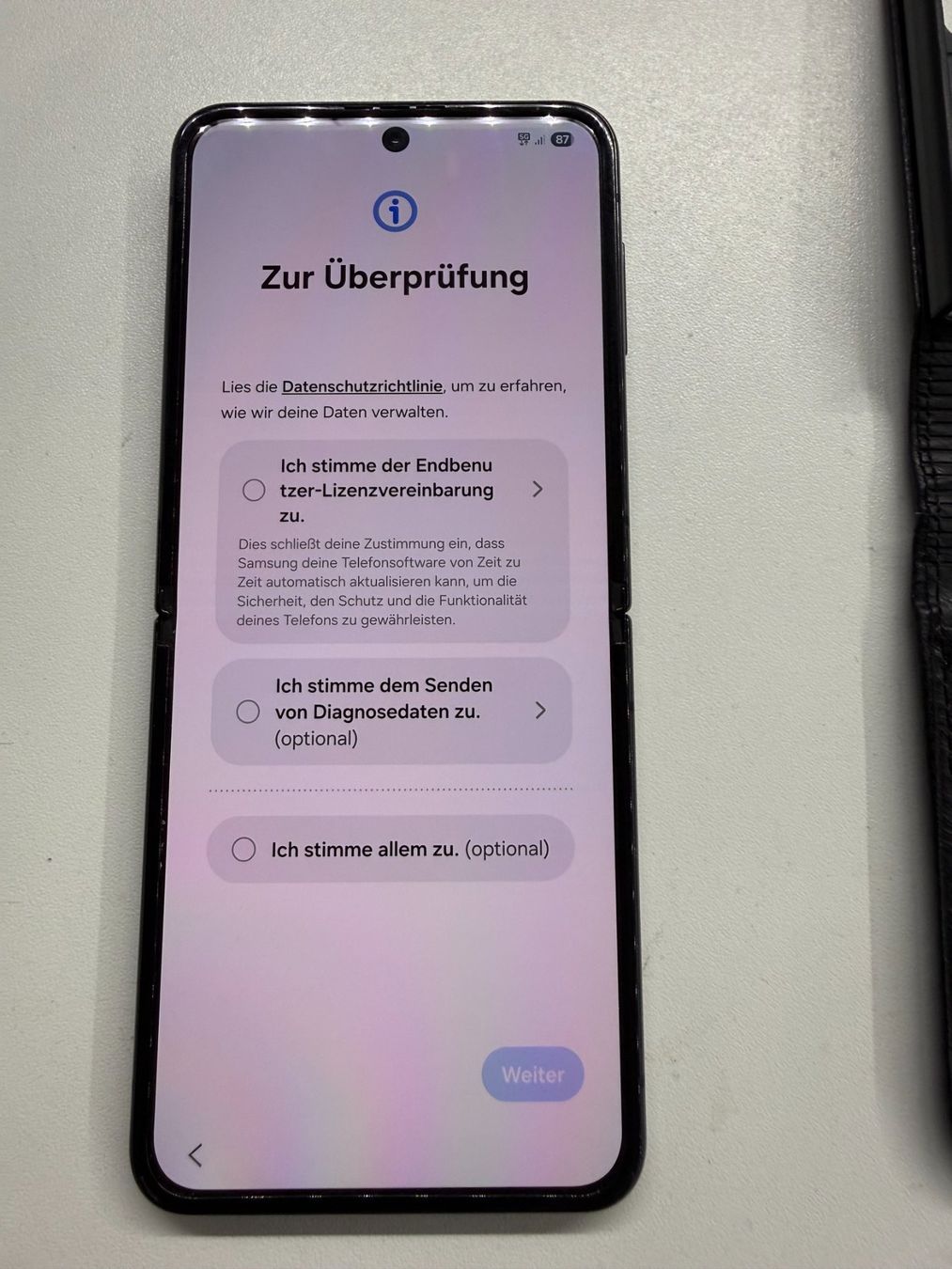 Samsung Telefoni cellulari / Smartphones: Samsung Galaxy Z Flip 4 128MB Graphite – Usato da Thun venduto da Kubu99