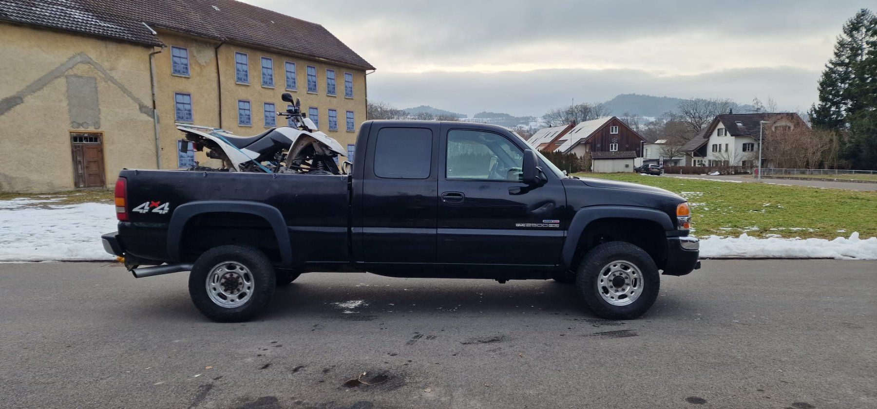 GMC Automobili: GMC Sierra 2500HD 10TDruckluft – Usato da Seengen venduto da jar_6lly 3