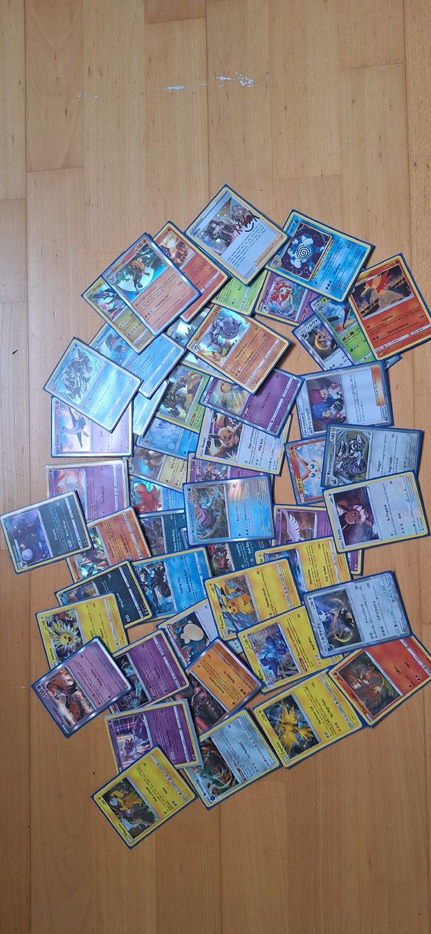 Cartoline: 50 Pokemon Holo Karten – Usato da Riehen venduto da rah_rr6c