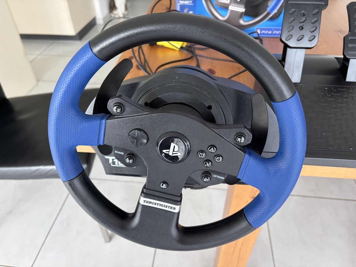Thrustmaster Controller: Thrustmaster T150 Force Feedback Lenkrad – Usato da Aarberg venduto da Kiralina81 1