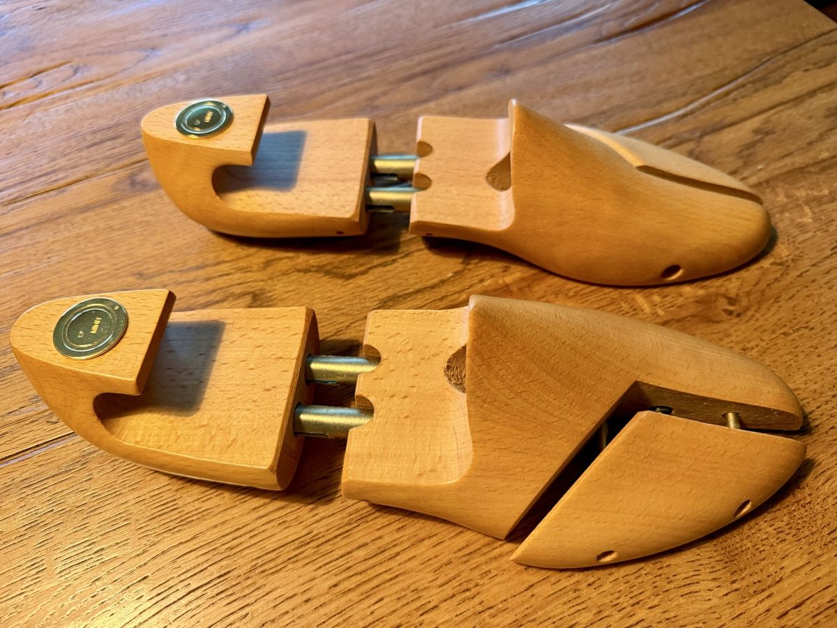 Scarpe da uomo: Schuhspanner aus Holz Grösse 43/44 – Usato da Allschwil venduto da Artur15 1