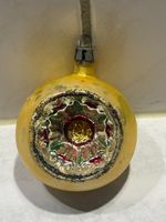 Antike, kleine Reflex-Kugel, goldfarben mit buntem Innern