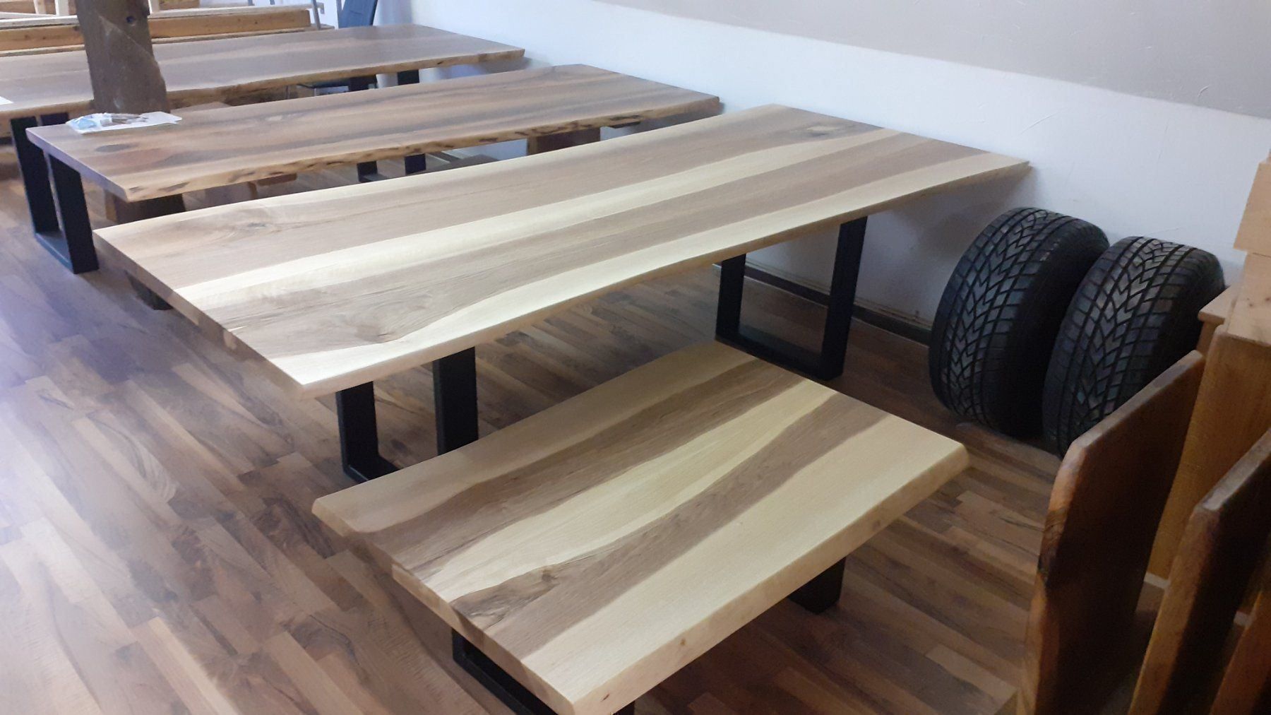 Holzartikel: Salontisch aus Nussbaumholz massiv – Neu (gemäss Beschreibung) aus Altishofen von Rossi464 9