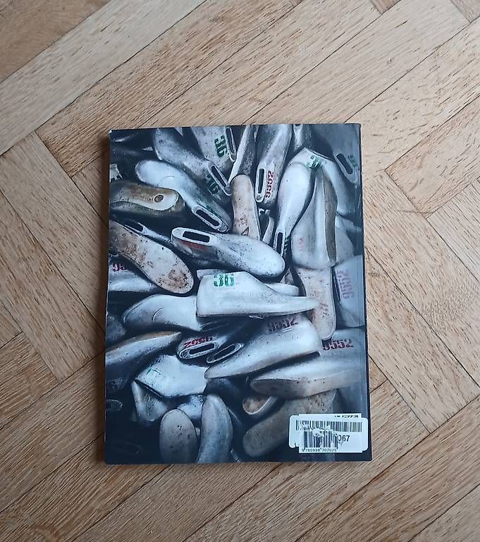 Libri: Footwear pattern making and last design, wade motawi, Buch – Usato da Locarno venduto da vawa 1