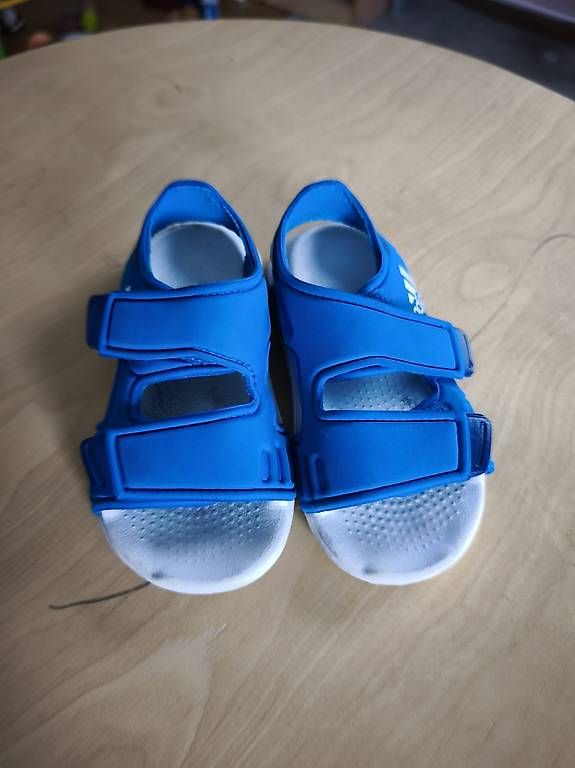 Scarpe per ragazzi: Adidas Bade Sandalen Gr. 25 – Usato da Wabern venduto da hilap