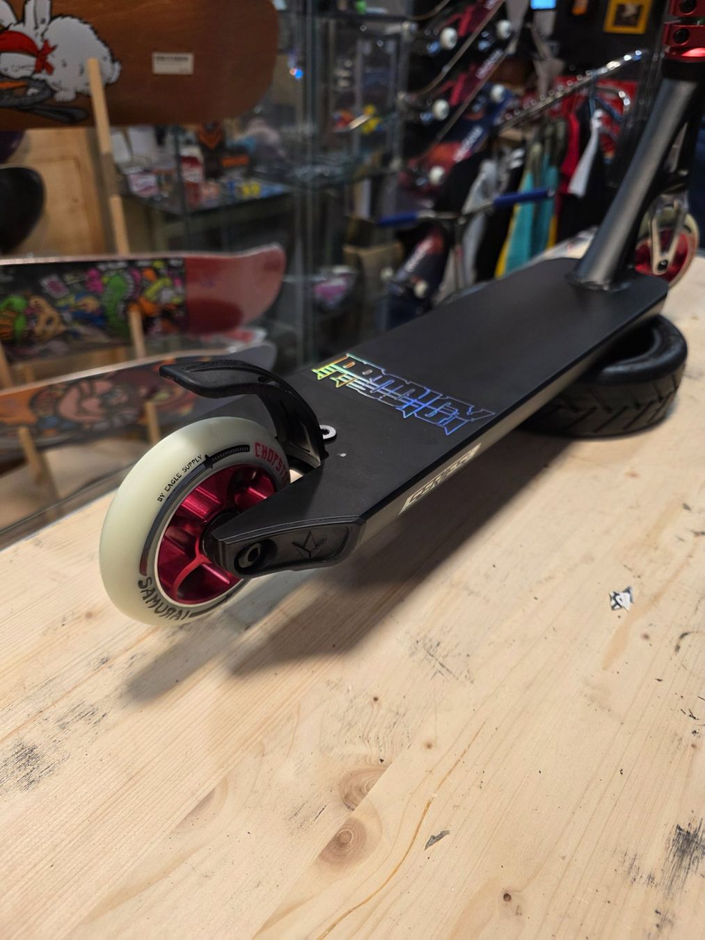 Kickboard: trottinette freestyle custom – Neuf (Voir description) à Montreux par JF-Ride-Shop 2