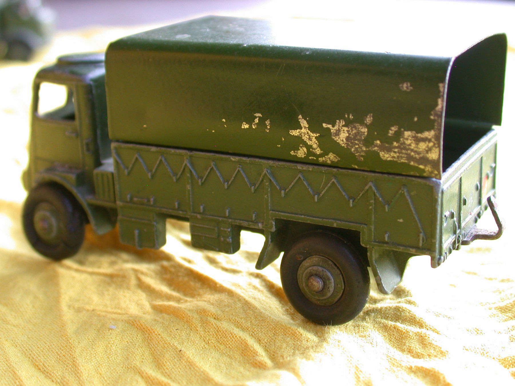 Dinky Toys Modellini d'auto: Dinky ToysArmy Wagon – Usato da Niederwil SG venduto da Beinhart954 1