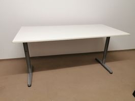 Bürotisch weiss Metallgestell guter gebrauchter Zustand