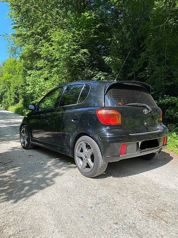 Automobili: Toyota Yaris TS – Usato da bern venduto da polykevlar 1