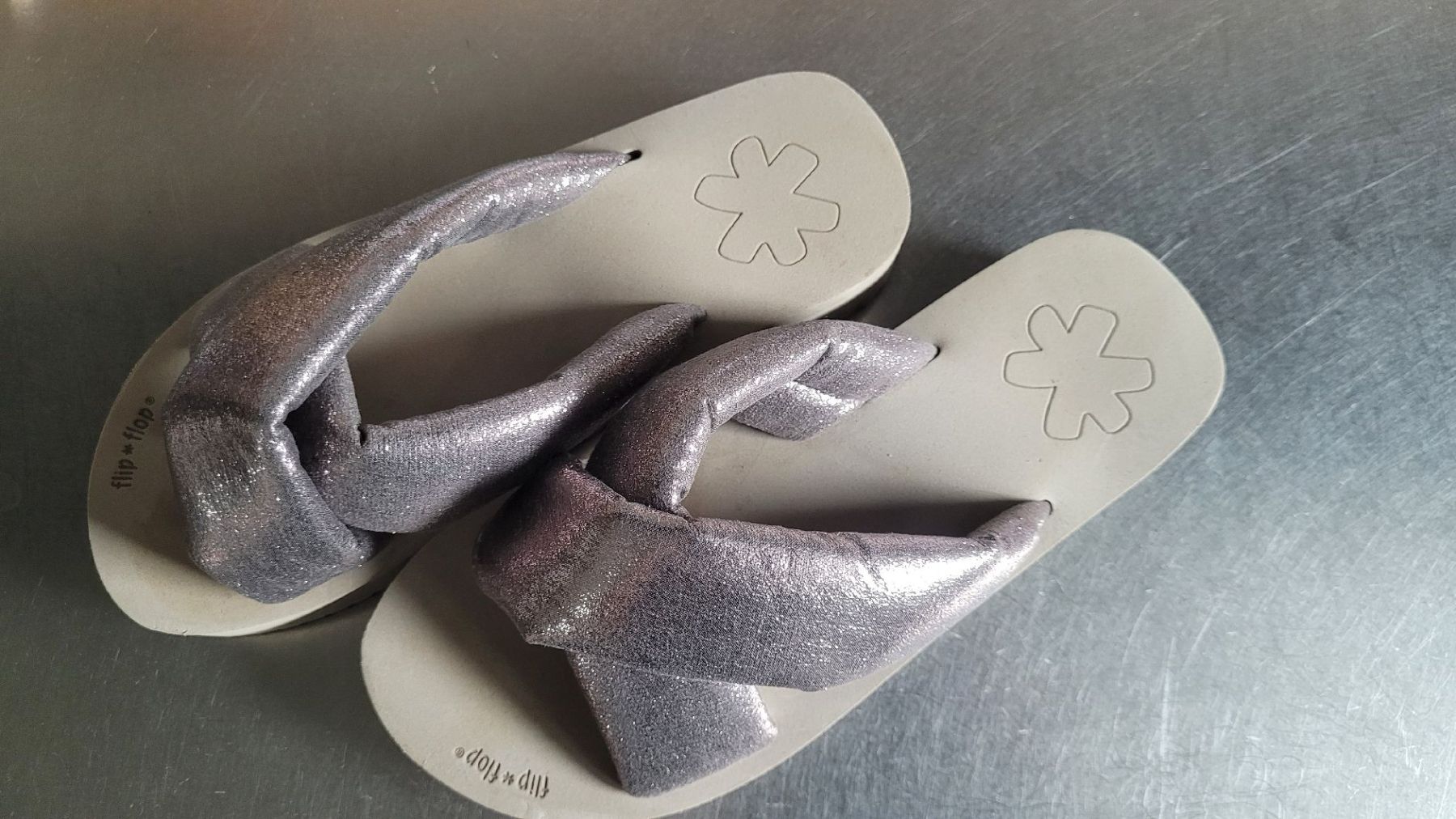 Fitflop Chaussures femmes: Elegante Damen Flip Flops Gr. 36 – D'occasion à Suhr par Fritz28 1