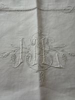 Alter Paradekissenbezug, Monogramm, Handarbeit.