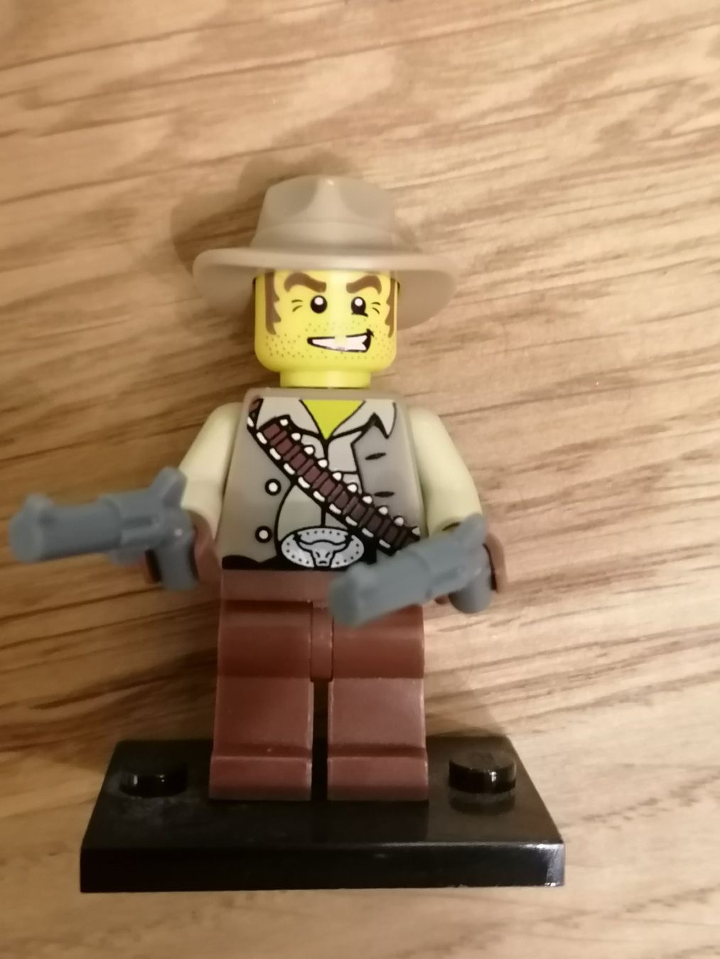 Lego Baukästen: Lego Minifigur Serie 1 - Nr.16 – Gebraucht aus Basel von vintagecollector 1