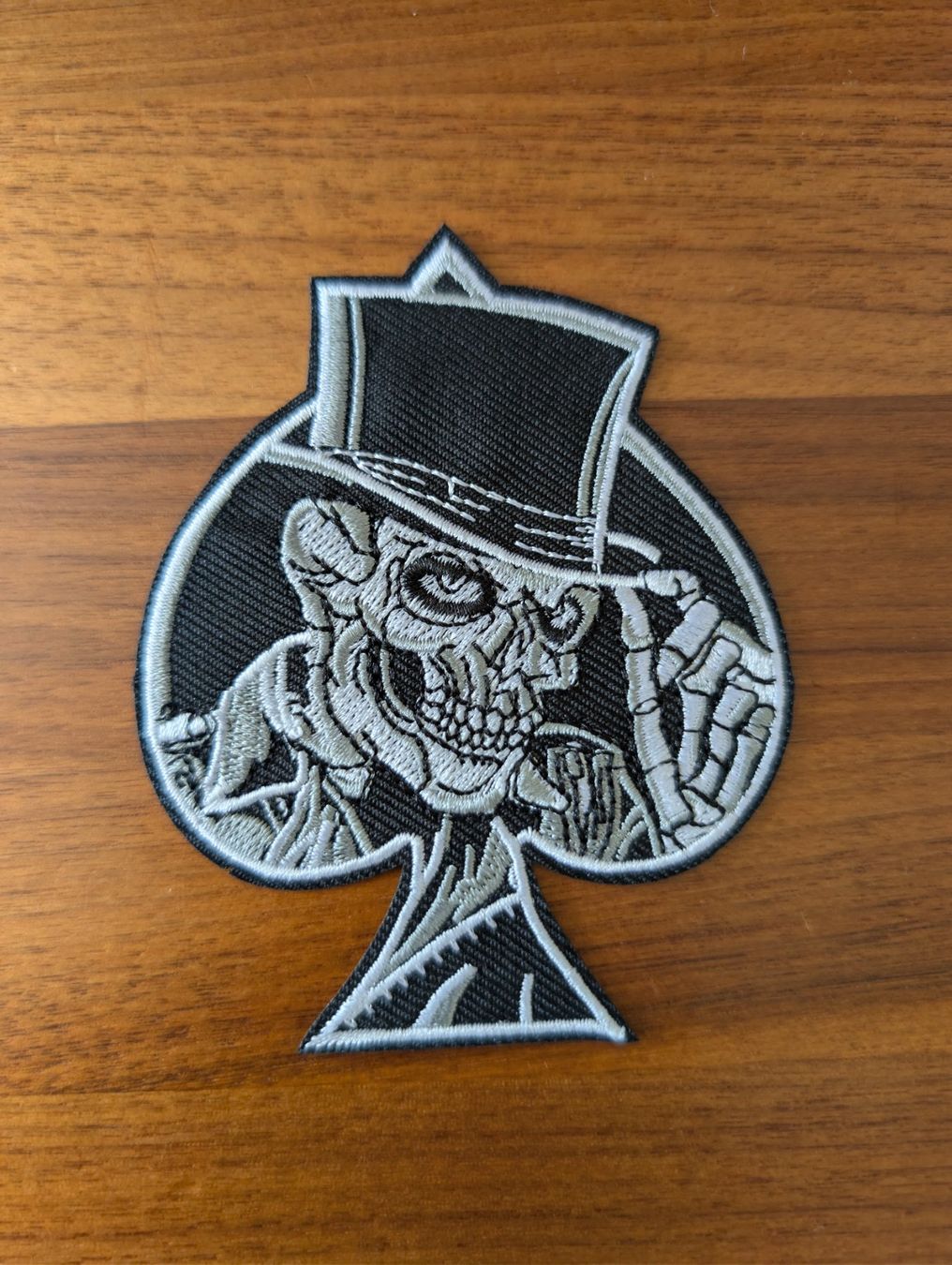 Patches: Aufnäher Skull mit Zylinder – Neu (gemäss Beschreibung) aus Untervaz von Mas1