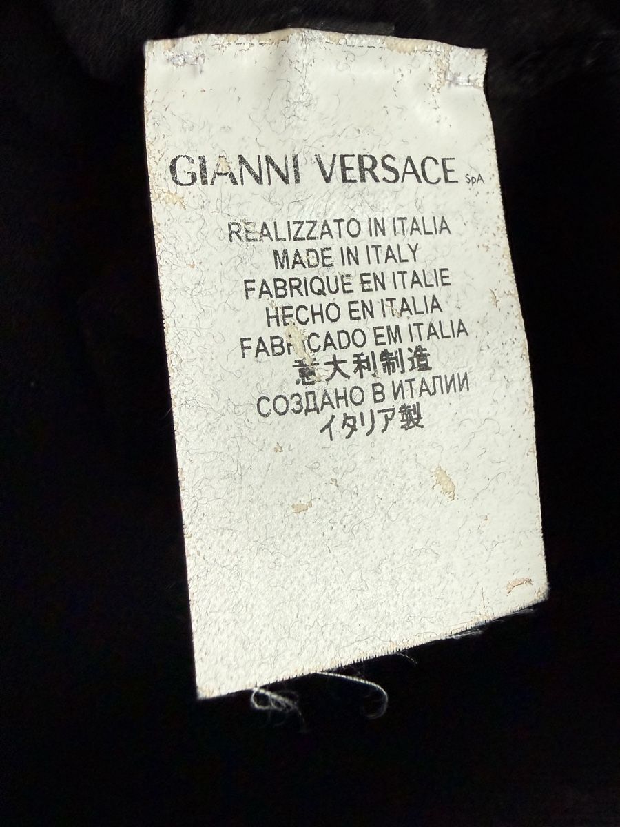 Versace T-shirt: Elegantes Versus Versace Oberteil, IT40, mit Spitze – Usato da Uetikon am See venduto da enzendan 3
