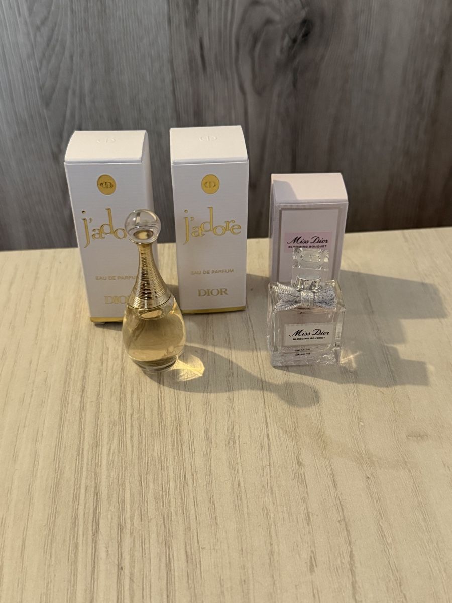 Dior Parfums & Eau de Toilette: Collection parfum  miniature Dior – Neuf avec emballage d'origine à Genève par tre_pr6f 4