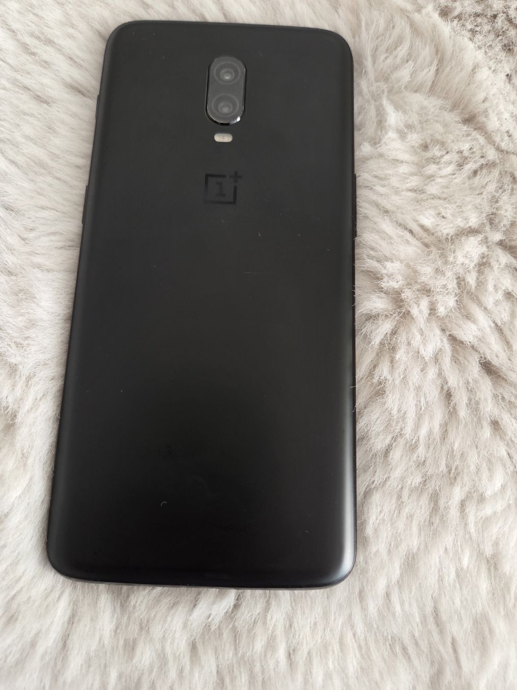 OnePlus Telefoni cellulari / Smartphones: OnePlus 6T 128GB Schwarz – Usato da Flawil venduto da Hamdia12 1