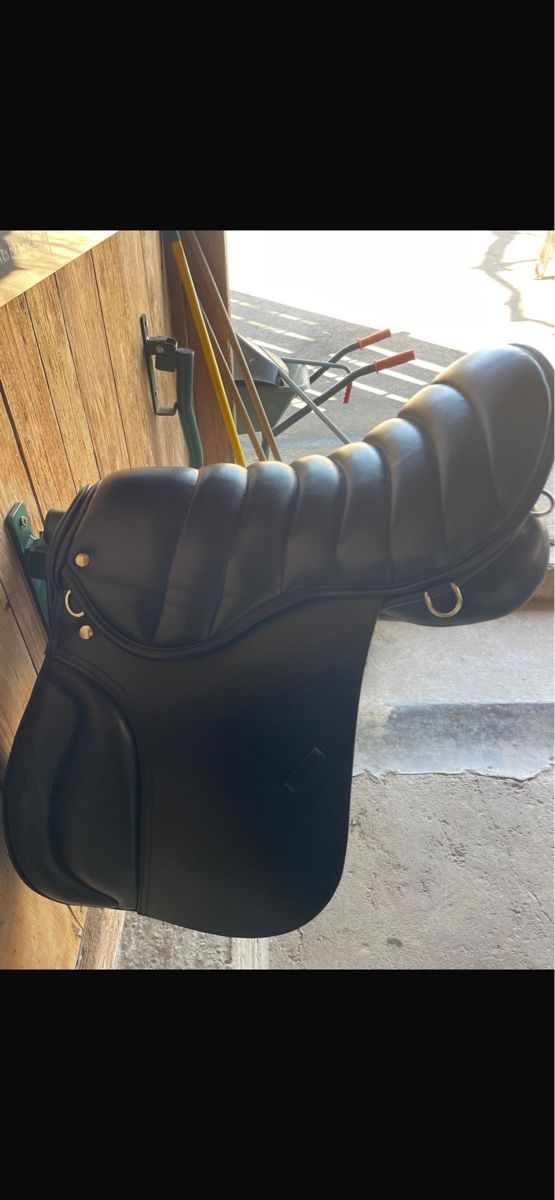 Selle & Accessori: Trekking Sattel 18 Zoll black – Nuovo (secondo la descrizione) da Hombrechtikon venduto da Anton1669 3