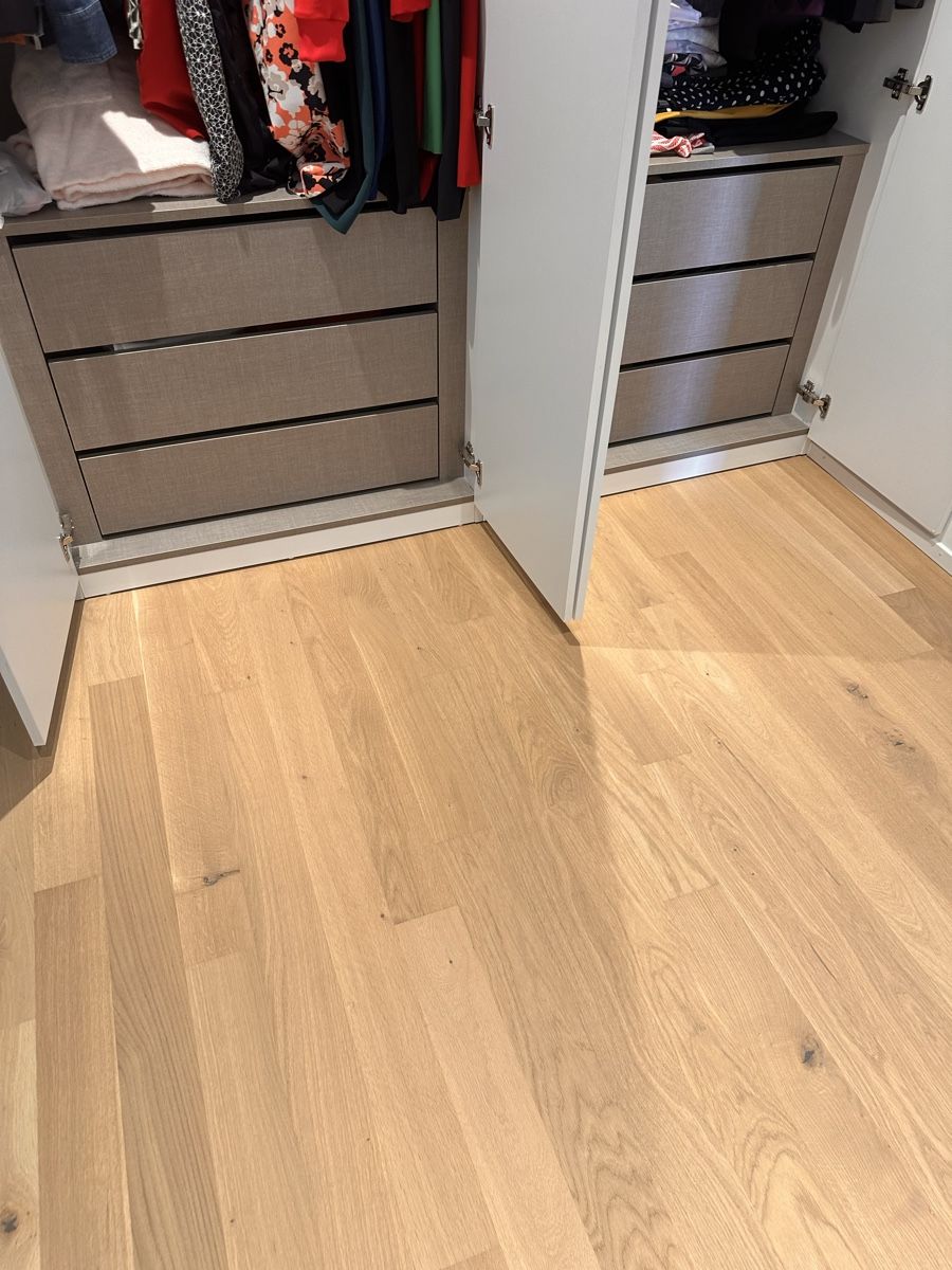 Armoires: Wardrobe with 4 doors – D'occasion à Zürich par sem_6kf7 4