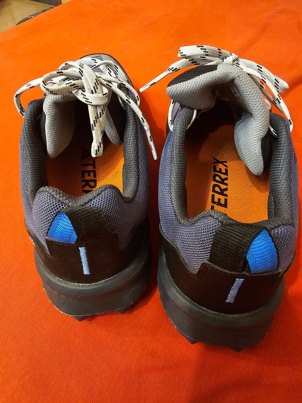 Adidas Herrenschuhe: Fast Neue Adidas Terrex Grösse 43 – Neu (gemäss Beschreibung) aus Frauenfeld von Neoncube 4