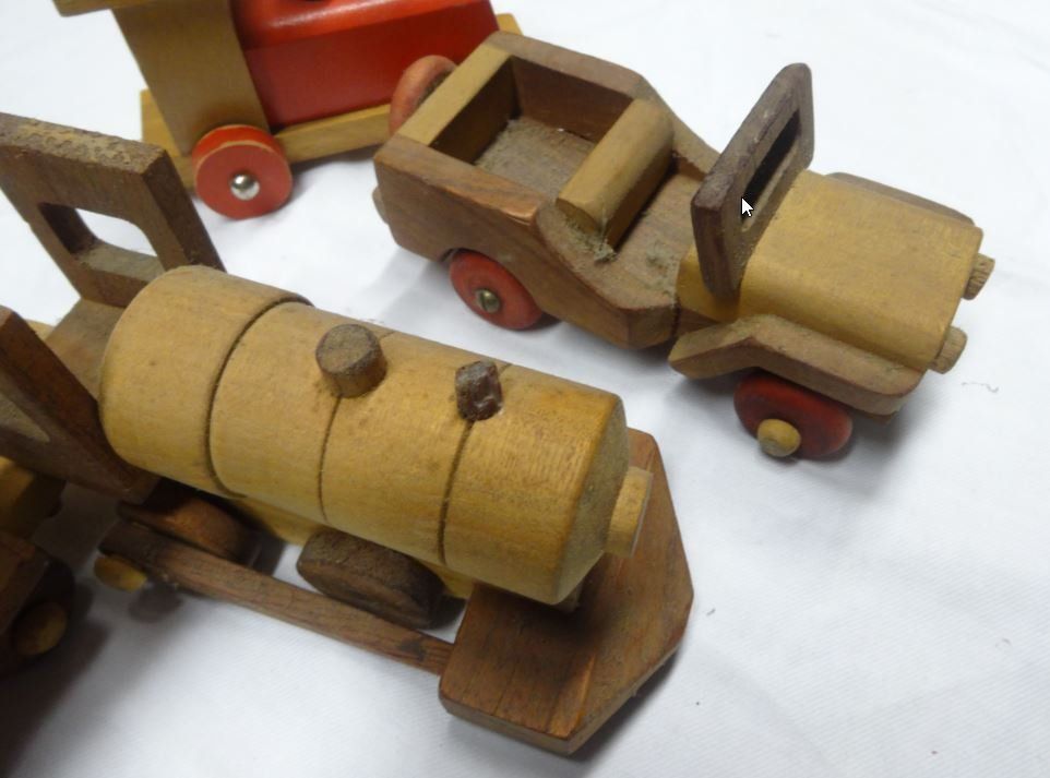 Articoli in legno: Holzloki mit Wagen massiv – Usato da Liestal venduto da Gecko16 2