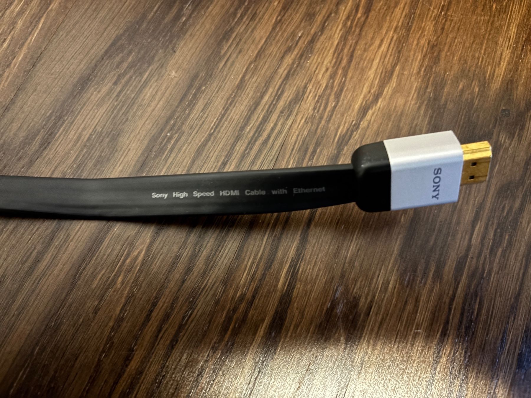 Sony Cavi: Sony HDMI Kabel - 2m – Usato da Seuzach venduto da SawyerKingwood 2