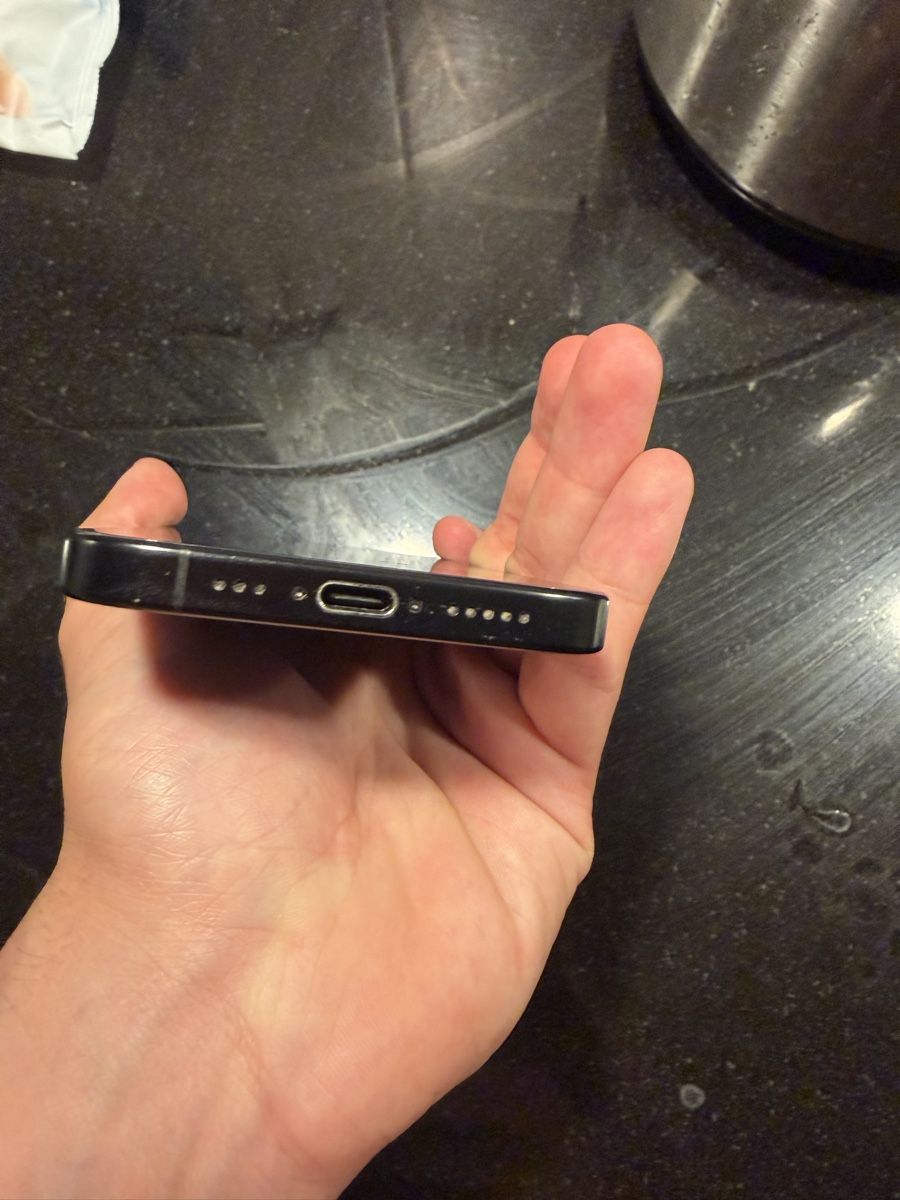 Apple Handys / Smartphones: Iphone 16 pro (128) – Gebraucht aus Biberist von moh_qr7j 4