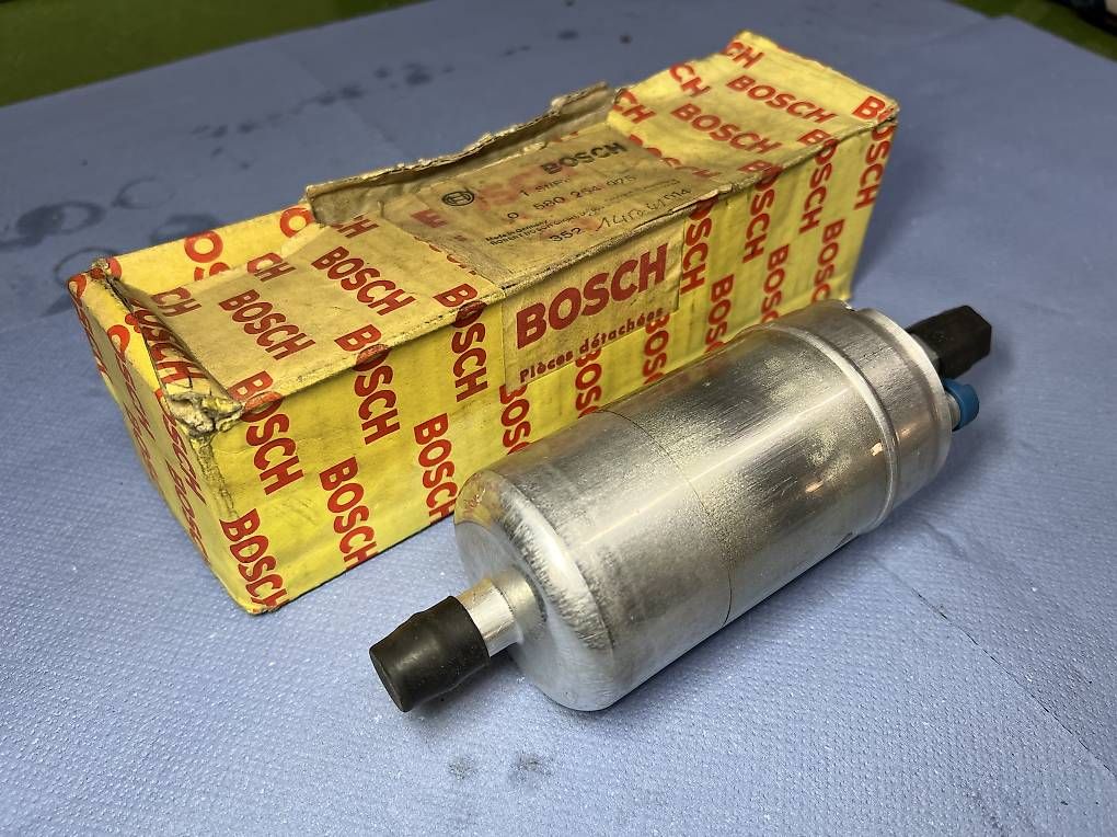Bosch Tutti pezzi di ricambio auto: Benzinpumpe Bosch 0 580 254 975 – Usato da Gontenschwil venduto da lot_qxr9 1
