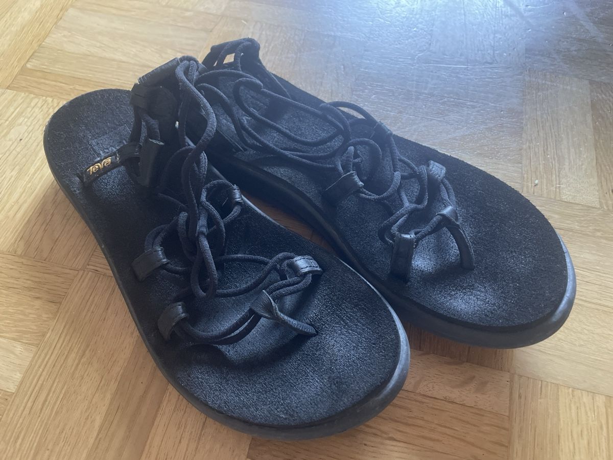 Teva Scarpe da donna: teva voya infinity trekking sandale – Usato da Oberwil b. Zug venduto da gone_minimal 2