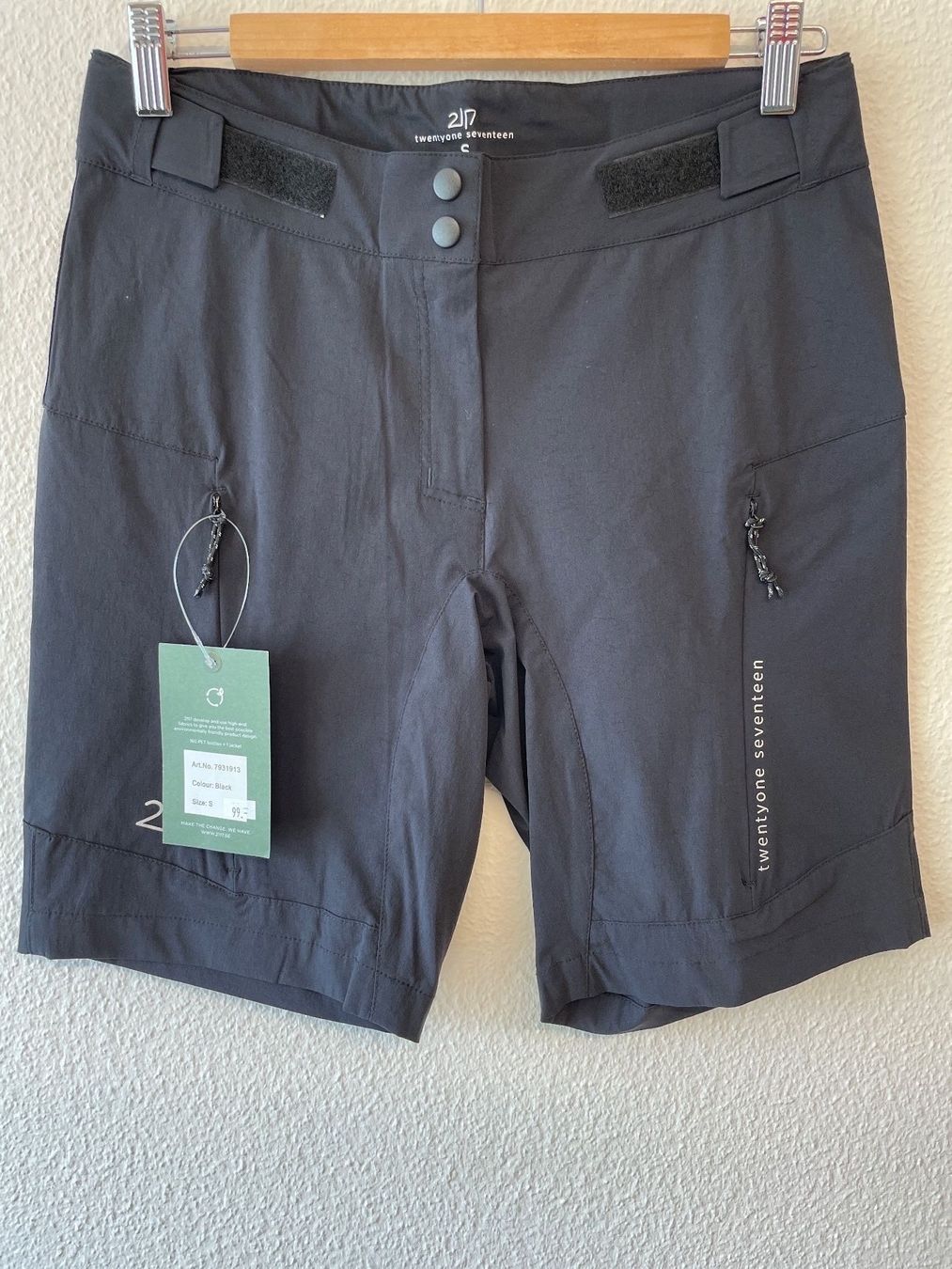 2117 Pantaloni: NYKIL ACTIVE SHORT Women – Nuovo (secondo la descrizione) da Brig venduto da SnowWhiteDist