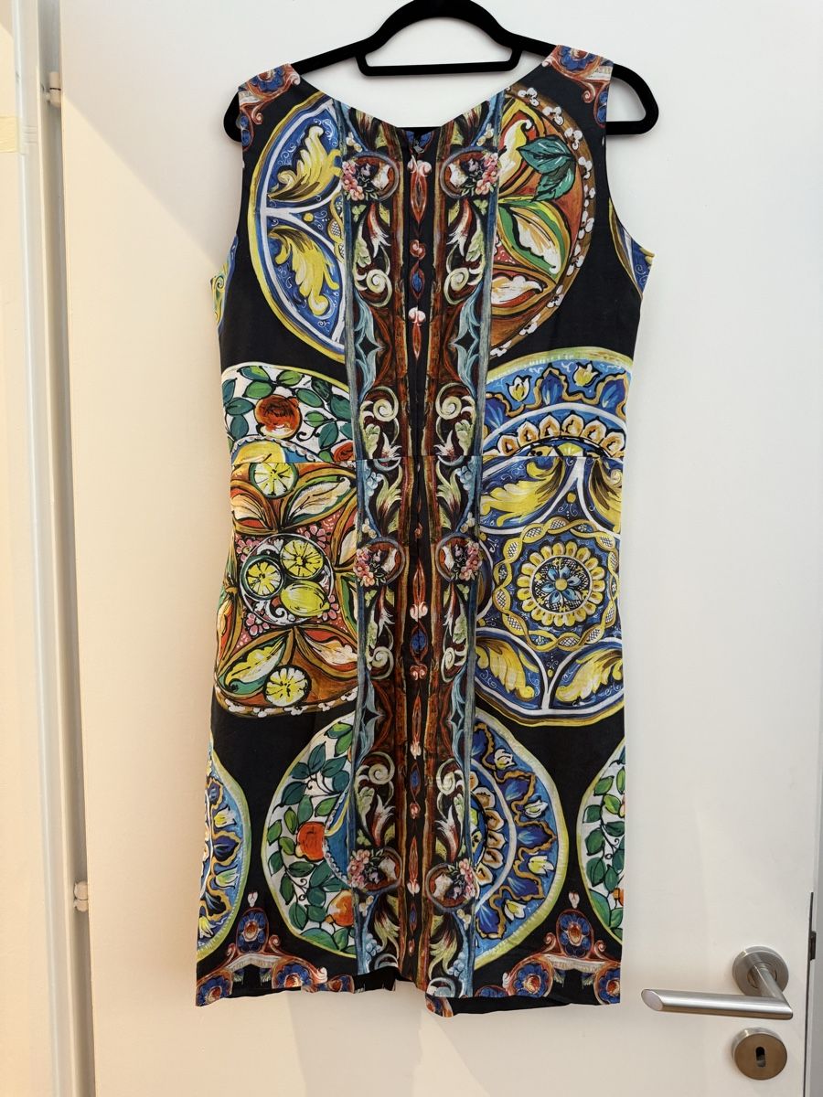 Dolce & Gabbana Vestiti: Robe DOLCE & GABBANA imprimé floral 44IT – Usato da La Croix-de-Rozon venduto da ben_9qlz 1