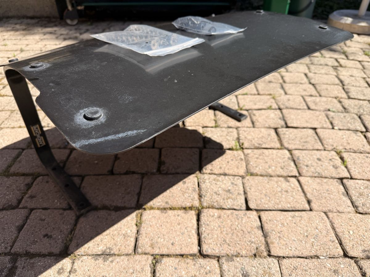 Worx Tondeuses à gazon: Garage pour robot tondeuse WORX – D'occasion à Blonay par Aviator7