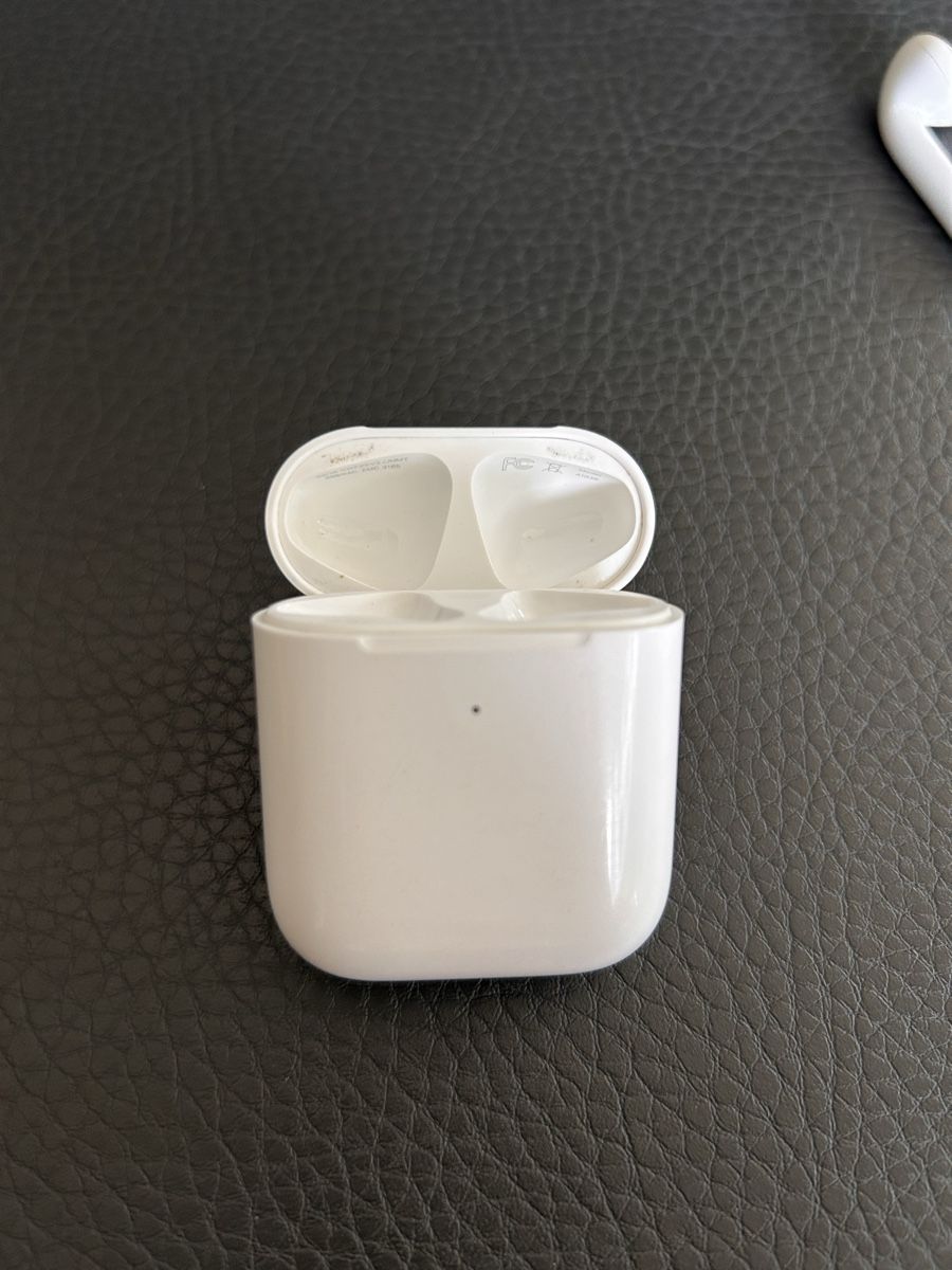 Apple Casques audio: Apple AirPods 2 – D'occasion à Luzern par manzen11 2