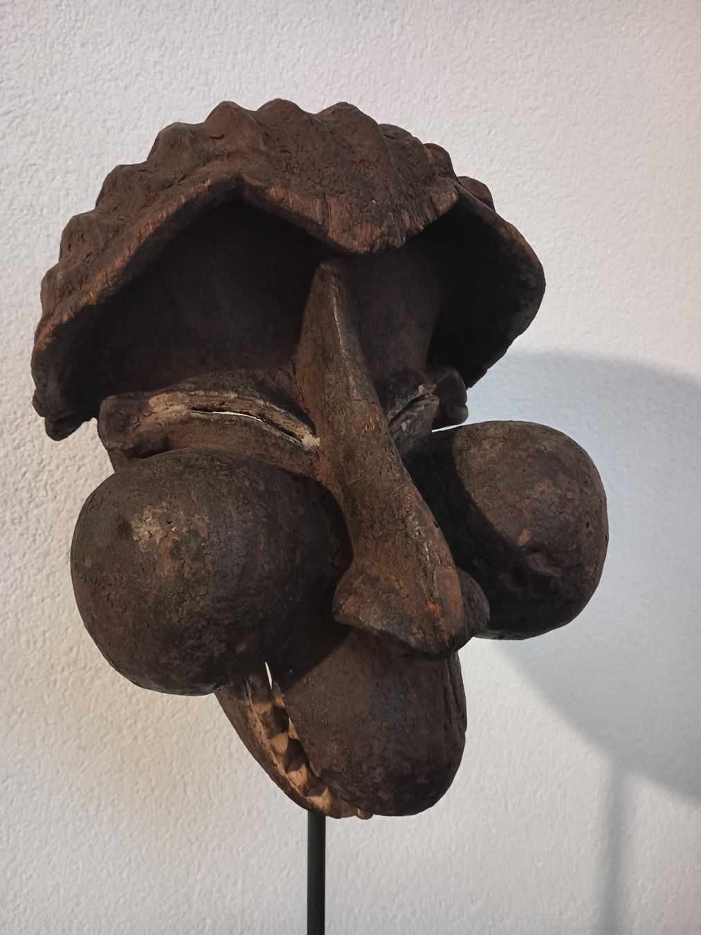 Arte internazionale: Afrikanische Bangwa – Usato da Vuiteboeuf venduto da deux-matous