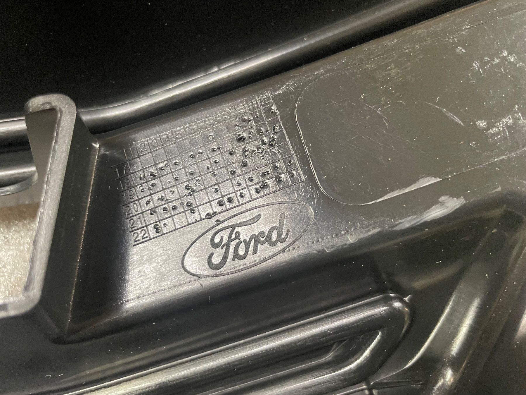 Ford Tutti pezzi di ricambio auto: Ford Transit Custom Kühlergrill 2018 - 2023 NEU – Nuovo e nell'imballaggio originale da Horgen venduto da gogo-30 3