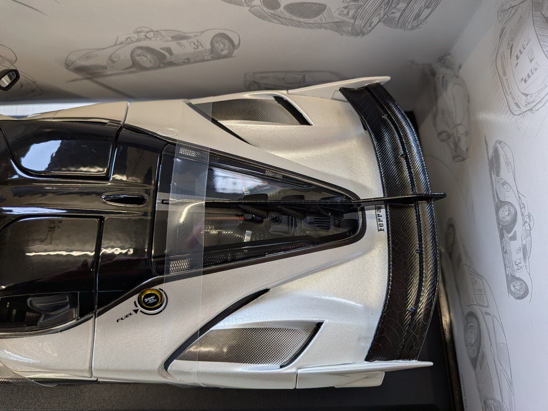 Ferrari FXX-K Evo 1:18 mit kleinem Schaden am Heckflügel (Neu (gemäss ...