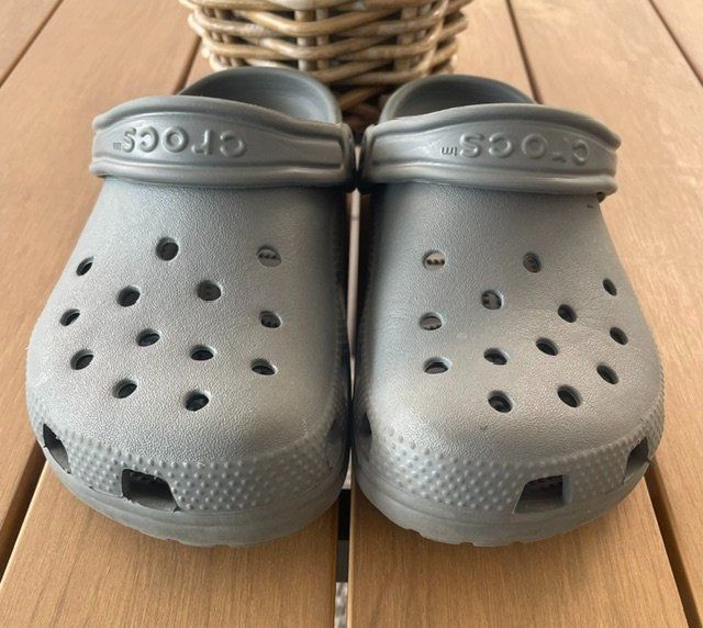 Crocs Scarpe per ragazzi: Crocs Gr. J2 – Usato da Eschenbach LU venduto da Baer01 2