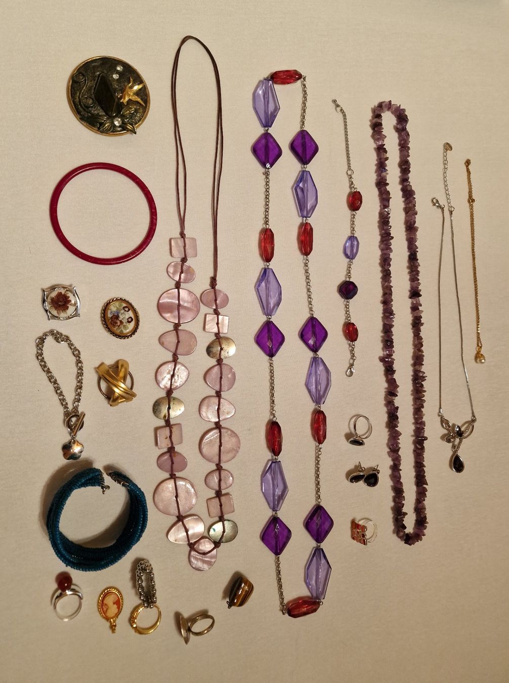 Sonstiger Schmuck: Modeschmuck  -  Konvolut  -  anschauen! – Gebraucht aus Röthenbach i. E. von Heureka5