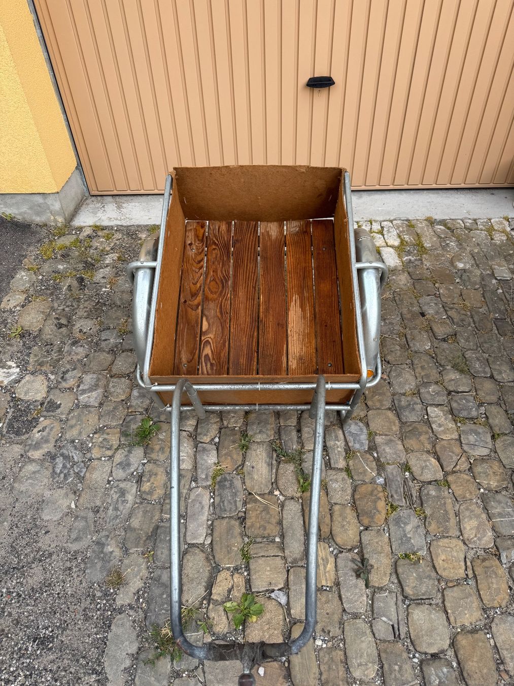Remorques: Fahrrad-/Töfflianhänger – D'occasion à Schwarzenburg par sil_5njh 3