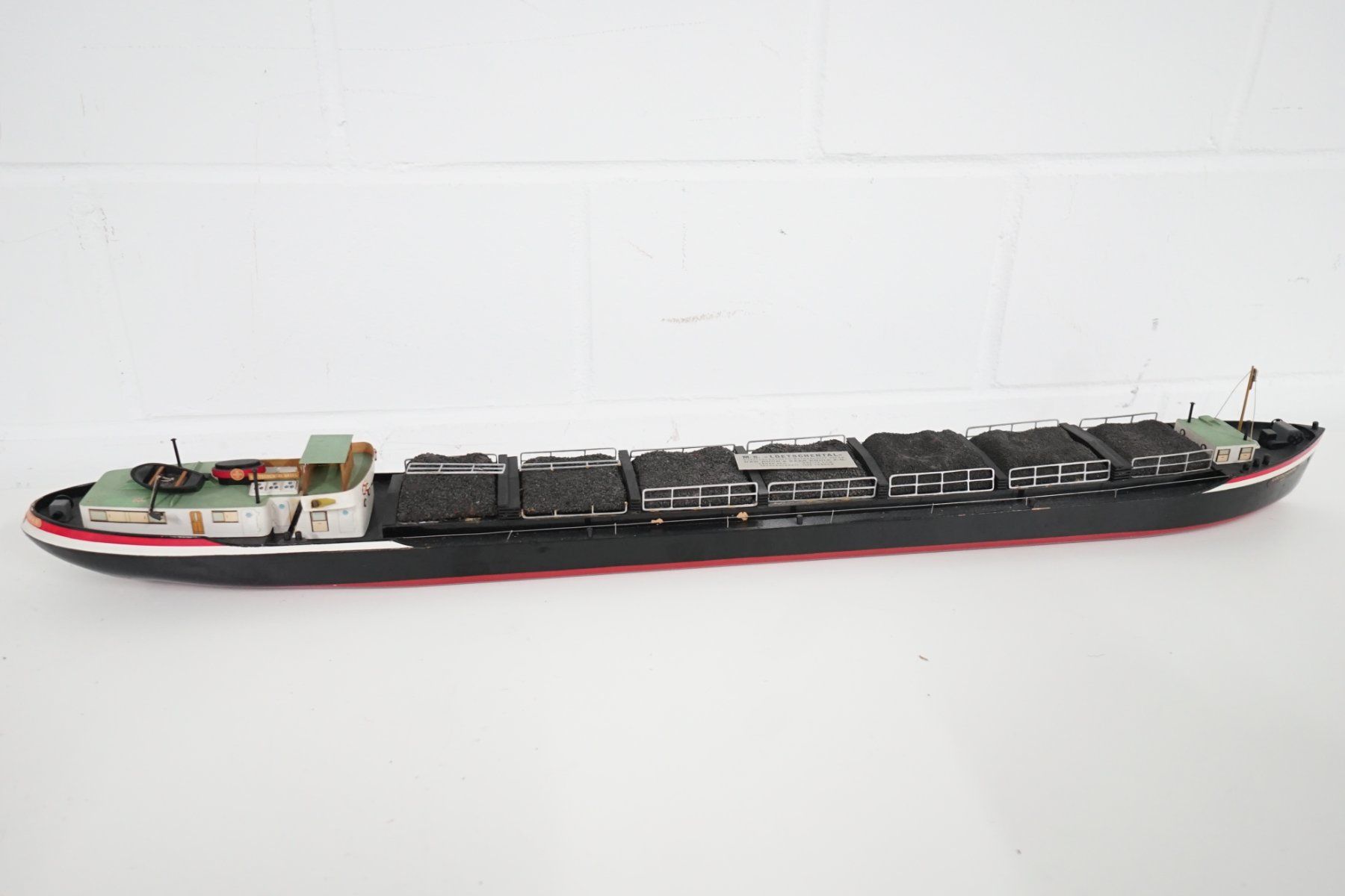 Kits de montage: Modellschiff M.S. Loetschental – D'occasion à Volketswil par brockipfannenstil 4