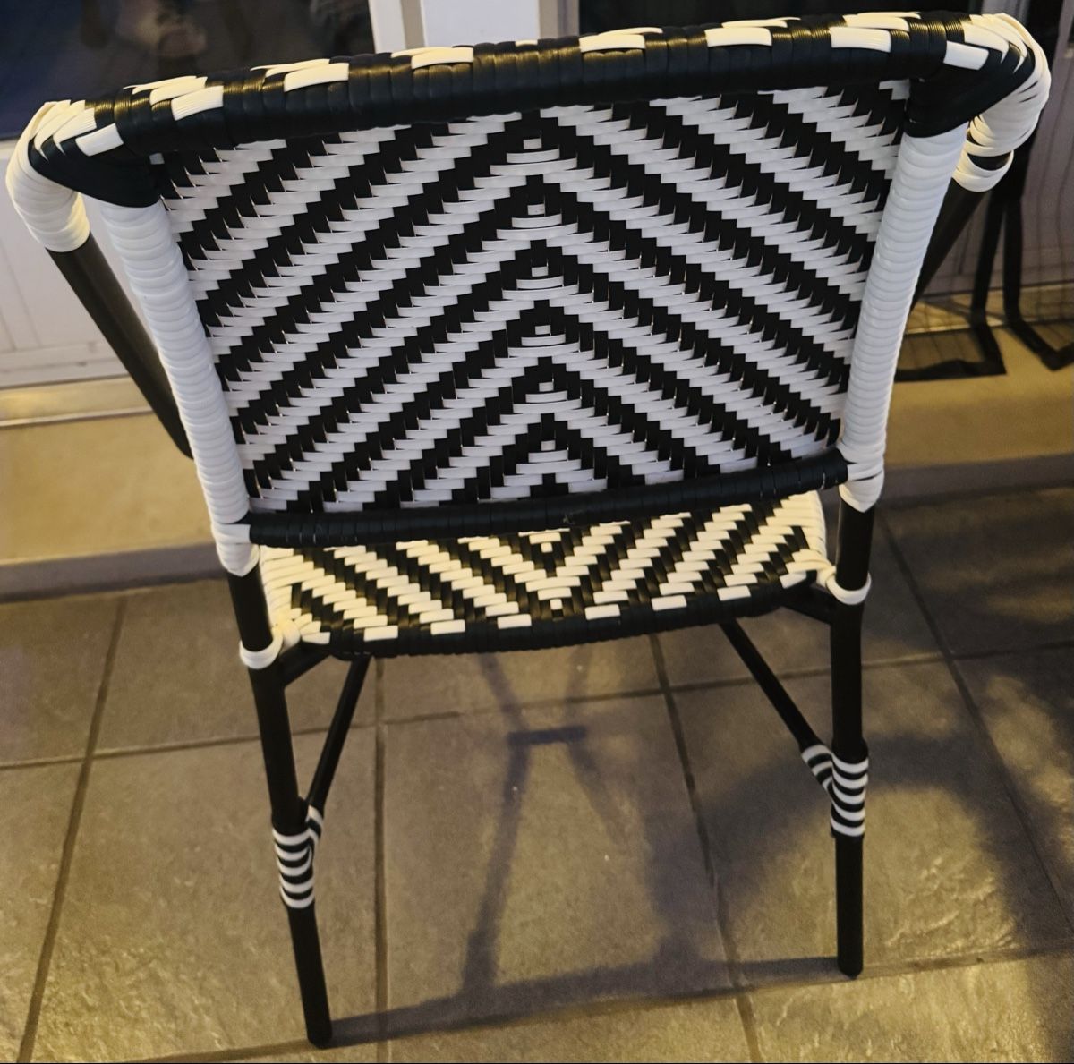 Sedie: Sedia impilabile design zigzag bianco nero – Usato da Volketswil venduto da mau_9pxs 3