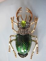 Trendige Käfer Brosche mit Strasssteinen, Grün/Gold, Neu!