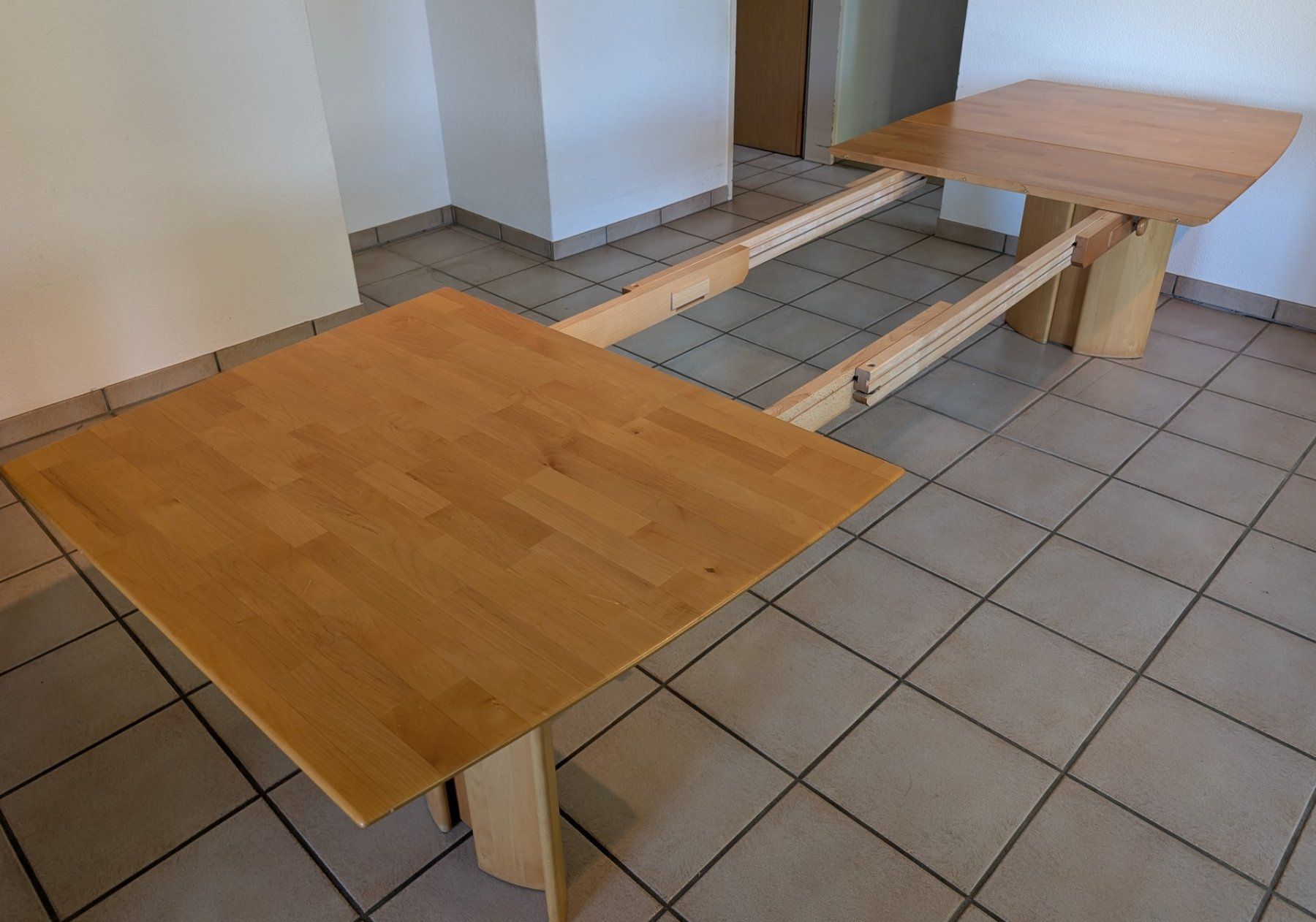 Tavoli: Esstisch / Ausziehtisch – Usato da Gebenstorf venduto da Mupege 2